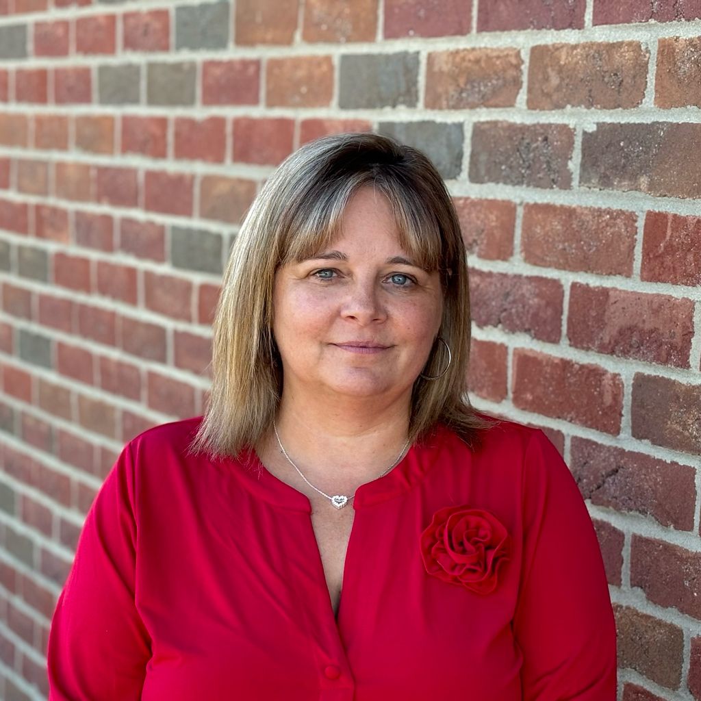 Agents Red Apple Realty LLC